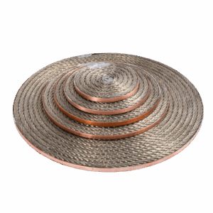 Kupferkissen mit schneckenförmig eingelegter Kupferrundschnur.